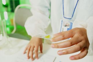Doktorandi na odstřel: naděje české vědy čelí mizernému ohodnocení a nejistému uplatnění – Page Not Found